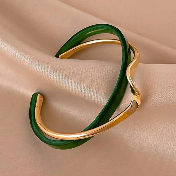 Elegant Green with Gold Bracelet