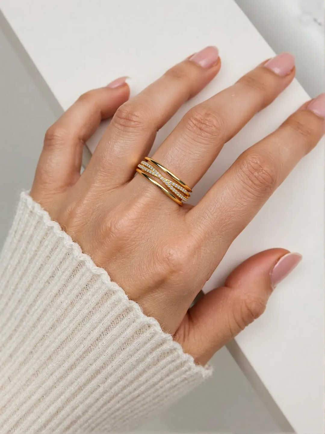 Luxury Adjustable Crossed Ring in Gold