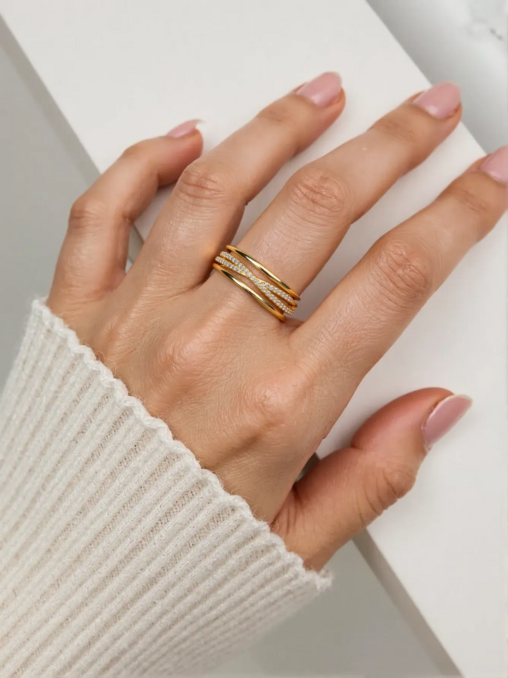 Luxury Adjustable Crossed Ring in Gold