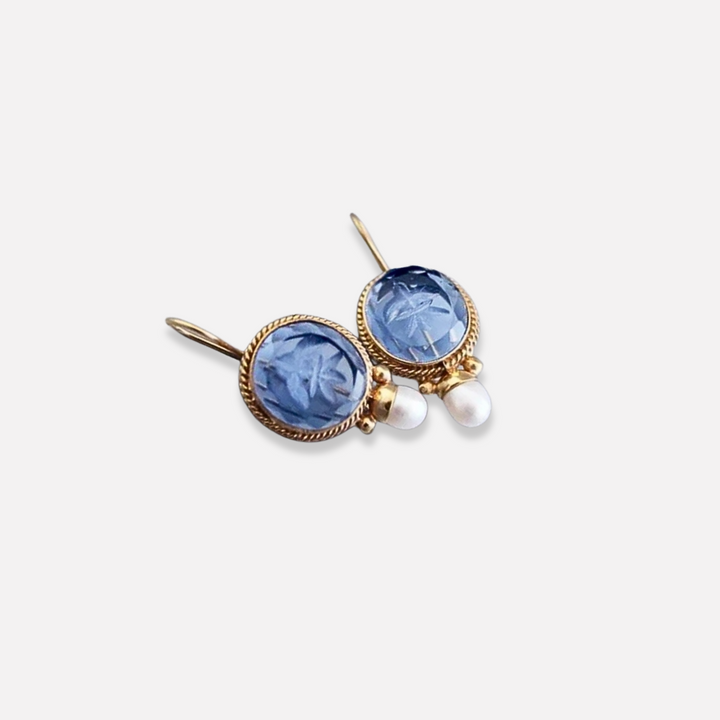 Queen Seablue Classic Pearl Earrings