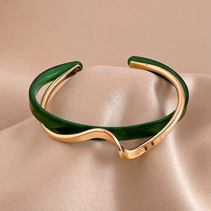Elegant Green with Gold Bracelet