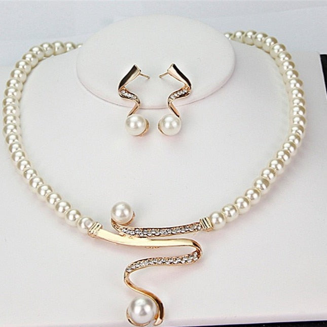 Water Pearl Necklace + Earrings Set