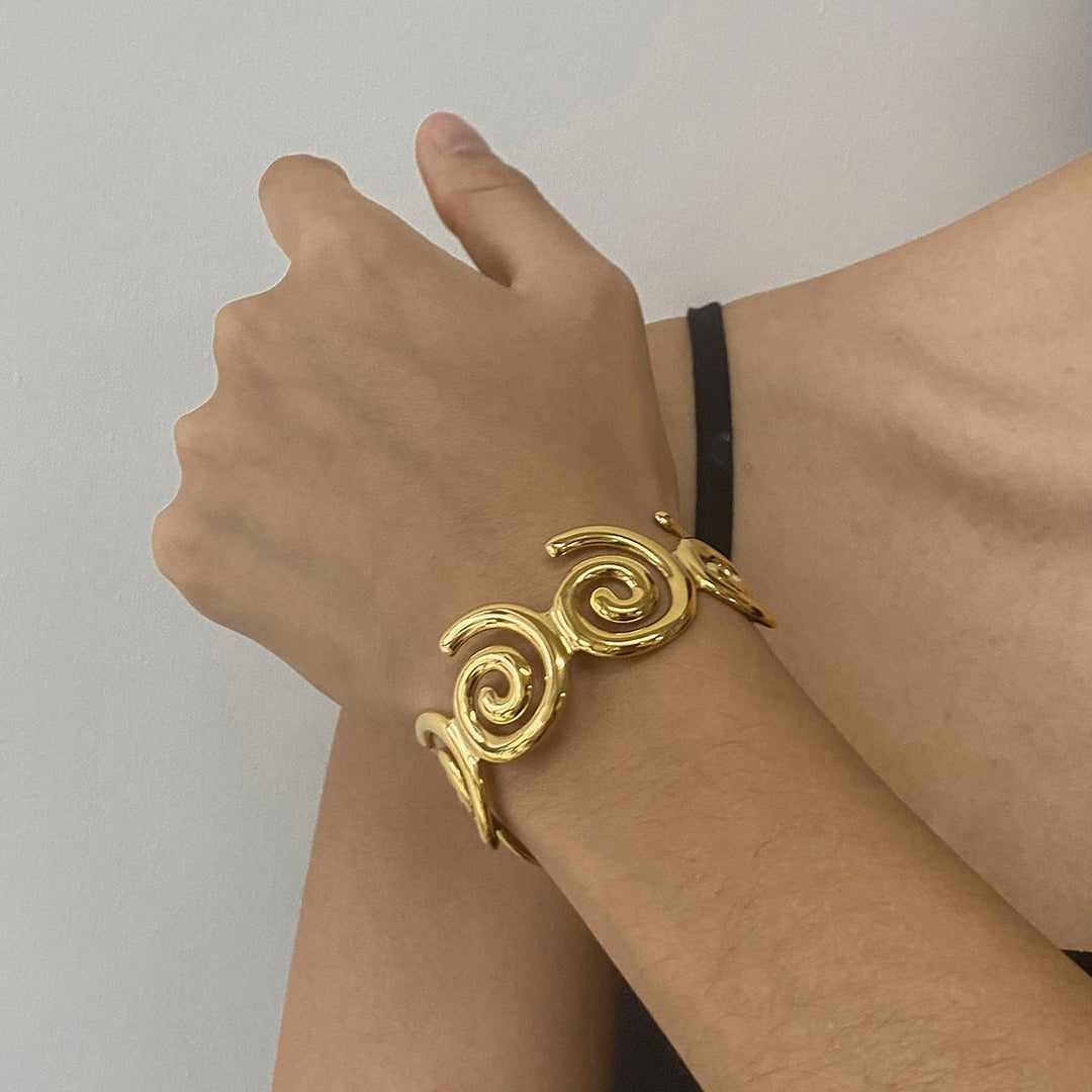 Miranda Gold Curl Bracelet