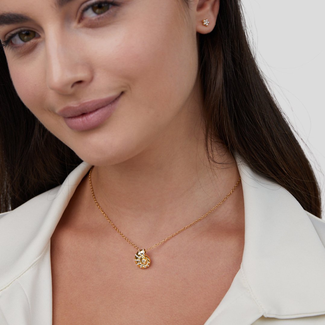 Crystal Seashell Pendant Necklace