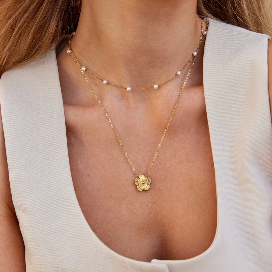 Pure Gold Pearl Details Necklace