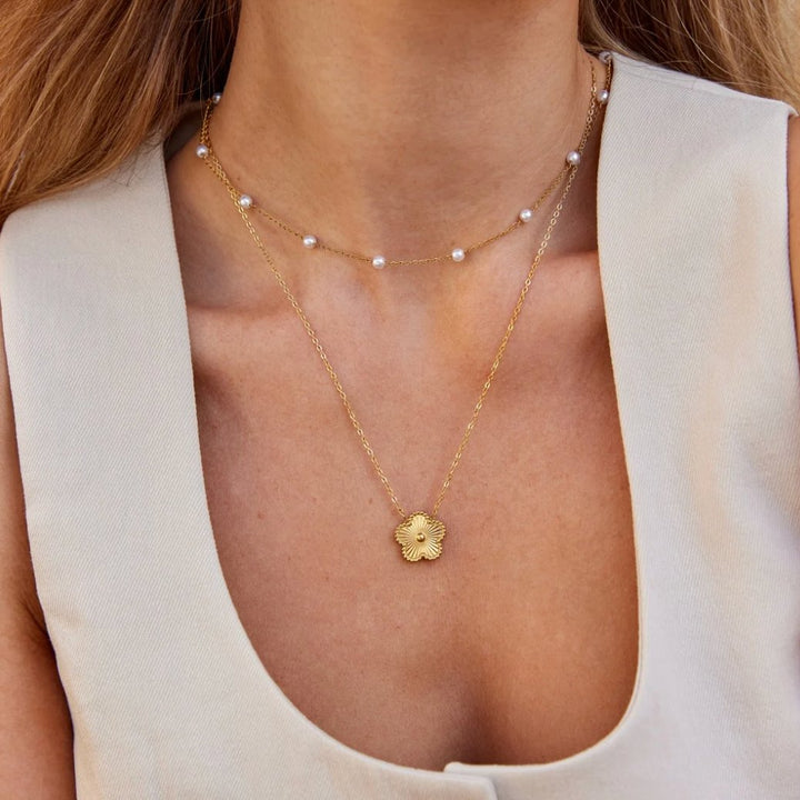 Pure Gold Pearl Details Necklace