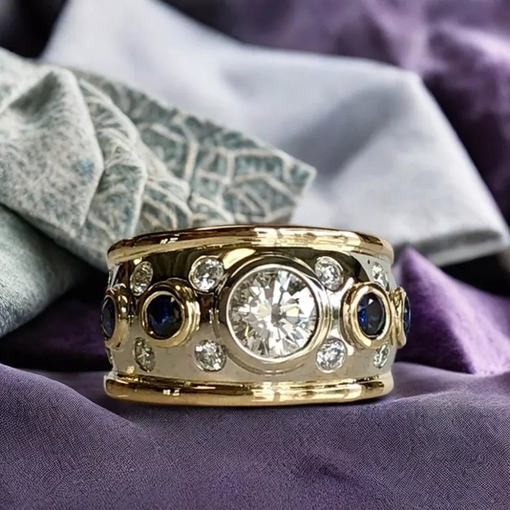Vintage Old Gold Ring with Zirconia
